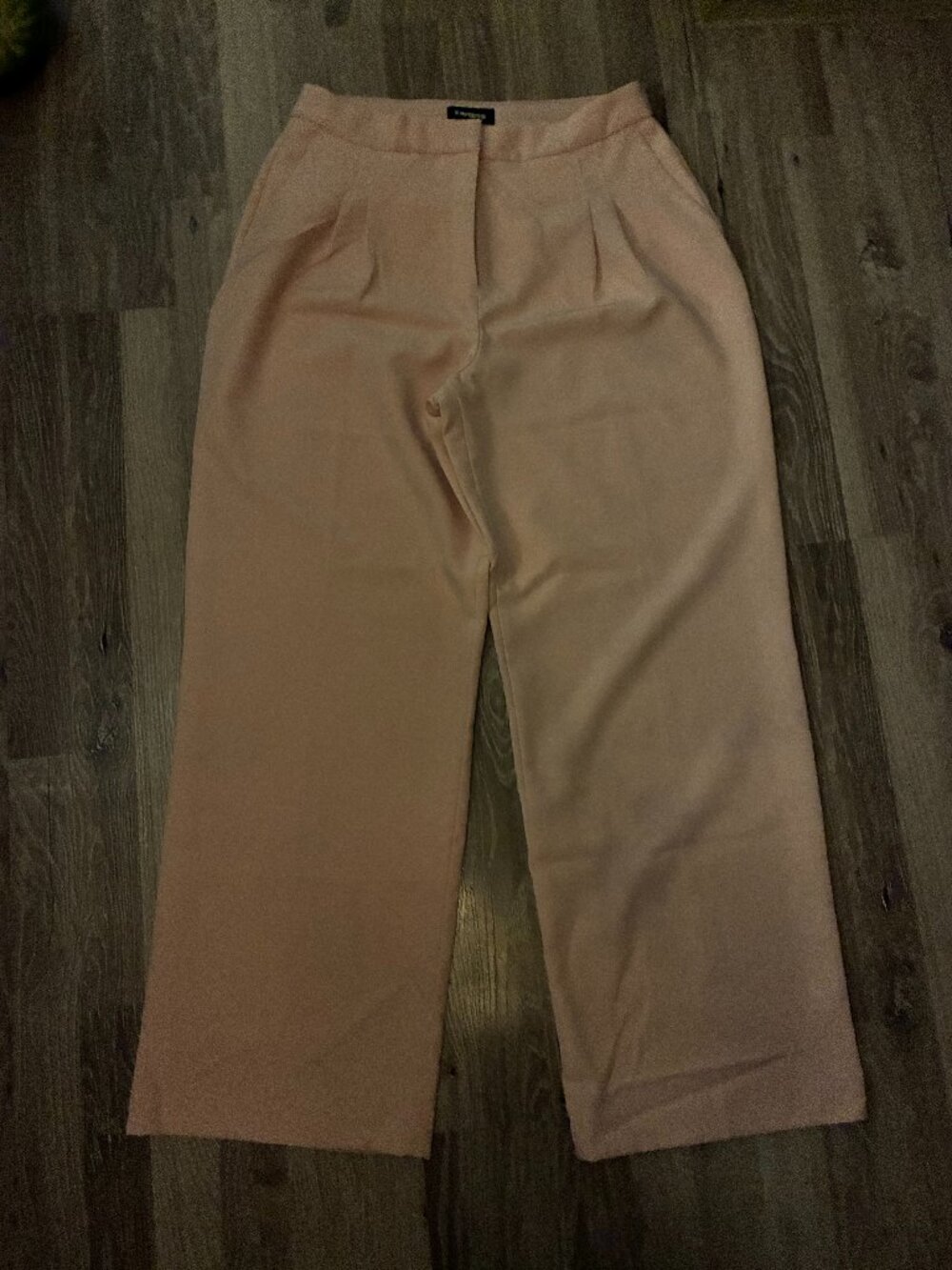 Express High Waisted Pleated Trousers in a soft dusty pink/blush